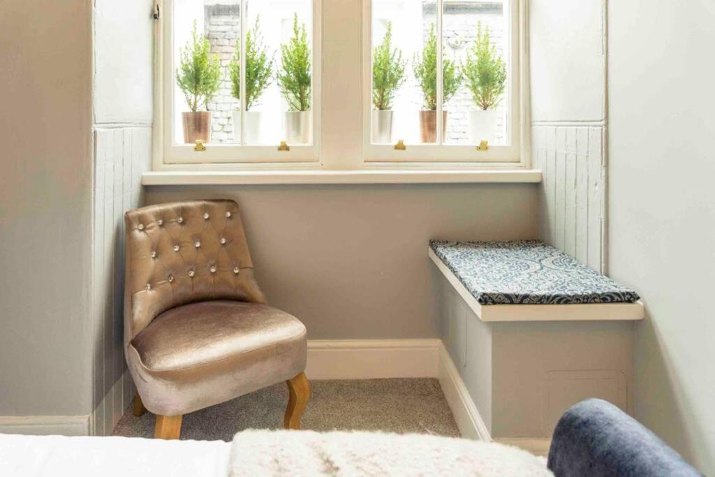 אינברנס Spacious City Centre Apartment Full Of Character מראה חיצוני תמונה